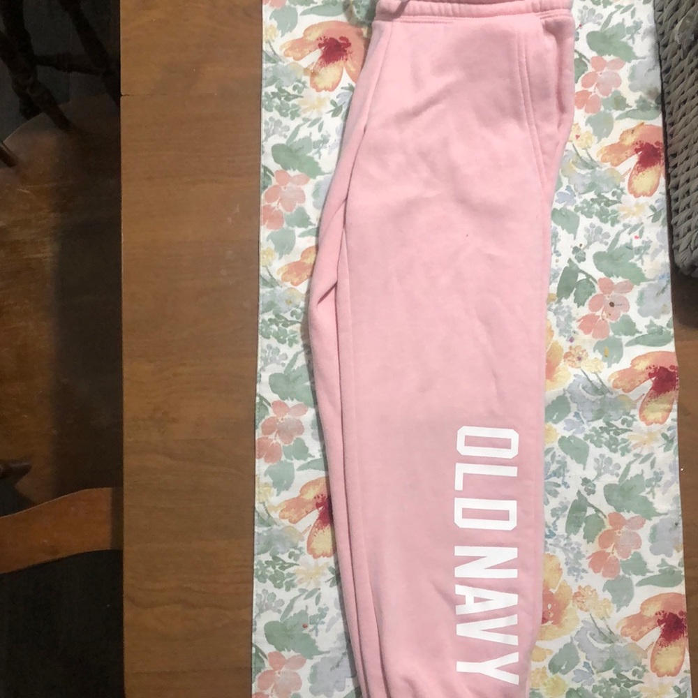 Old navy sweatpants pink size 6-7